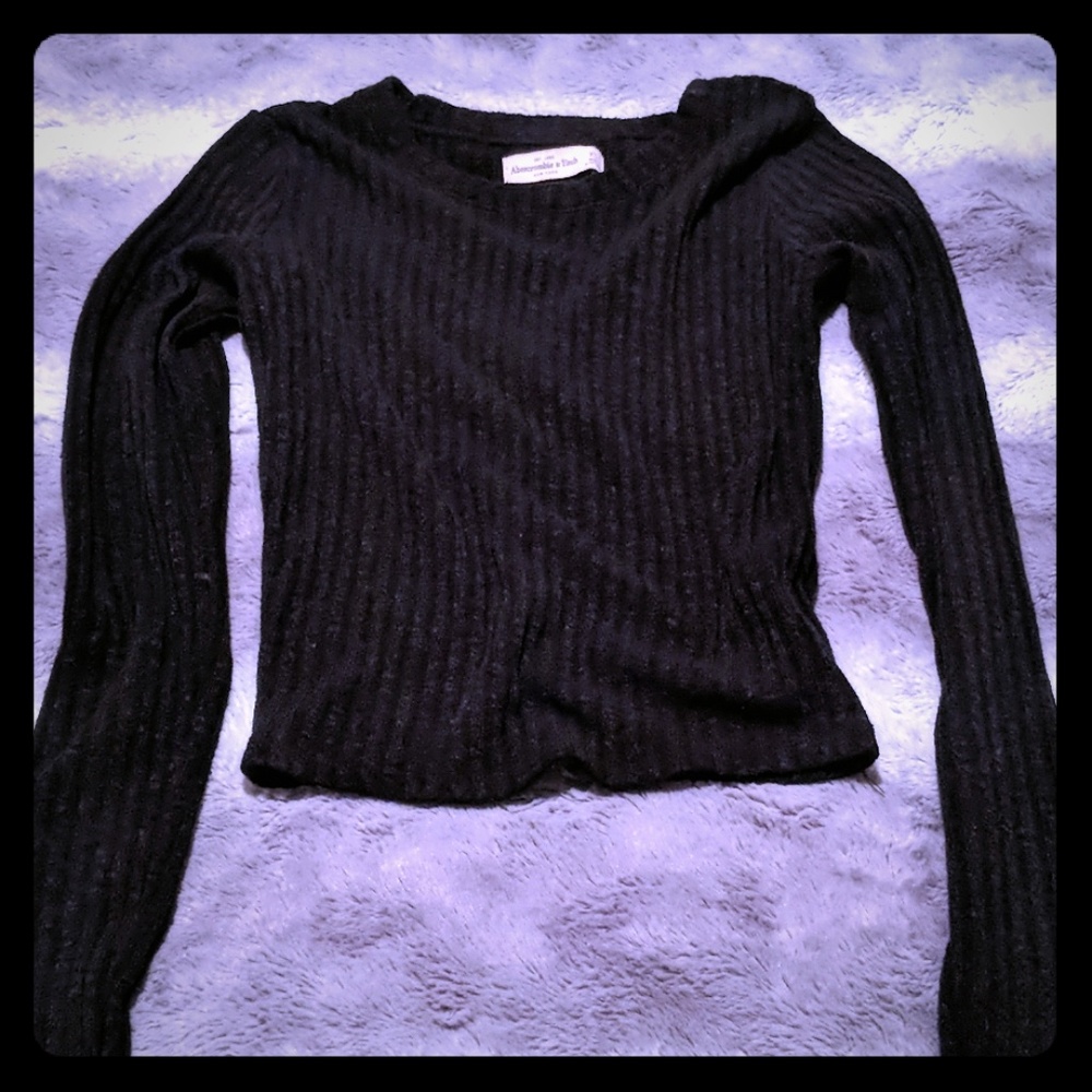Abercrombie & Fitch cropped sweater